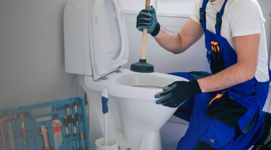 Professional same day plumber in Le Claire, IA